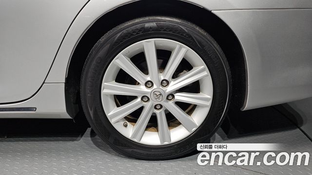 Toyota Camry Hybrid XLE 2013 — фото 21