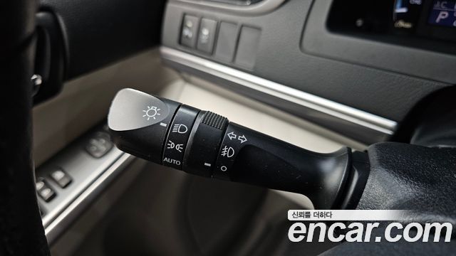 Toyota Camry Hybrid XLE 2013 — фото 29