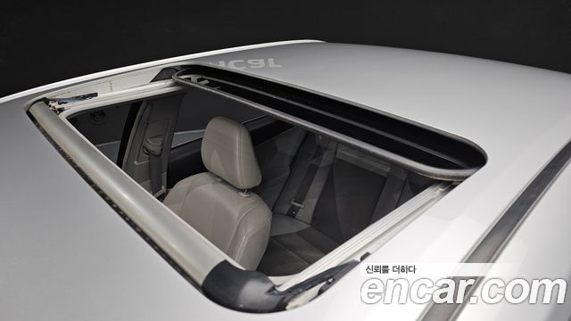 Toyota Camry Hybrid XLE 2013 — фото 31
