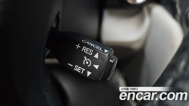 Toyota Camry Hybrid XLE 2013 — фото 32