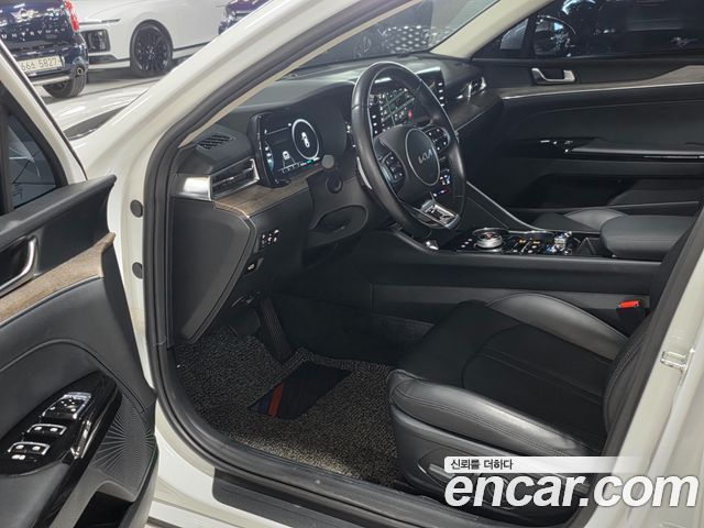 Kia K5 (III) 2.0 Noblesse 2023 — фото 10