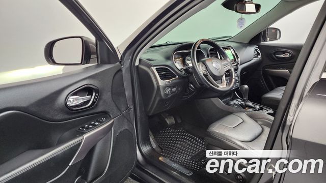 Jeep Cherokee (KL) 2.4 Limited AWD 2021 — фото 10