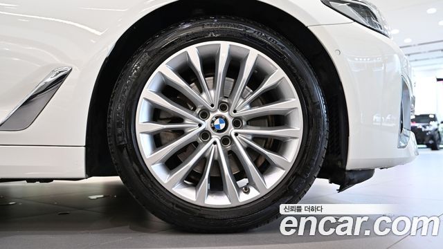 BMW 5 Series (G30) 520i Luxury 2021 — фото 5