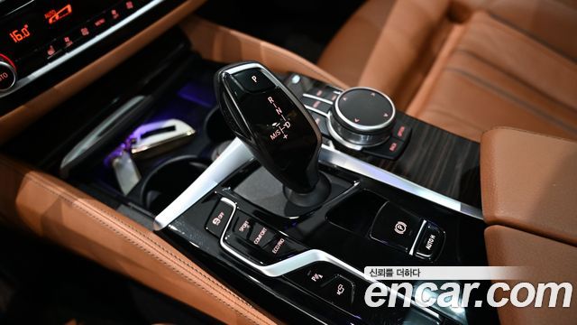 BMW 5 Series (G30) 520i Luxury 2021 — фото 15