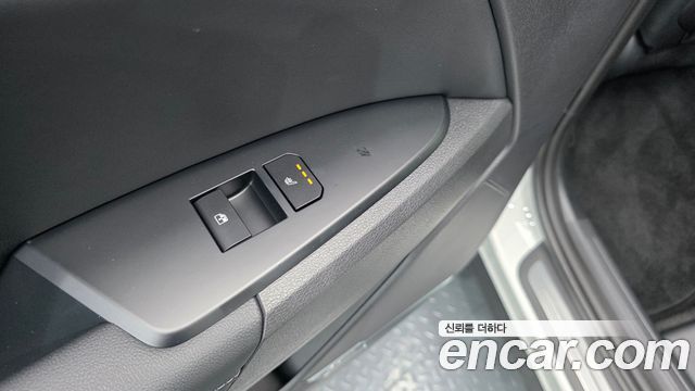 Kia Sportage (V) Gasoline 1.6 Turbo 2WD Signature X Line 2026 — фото 29