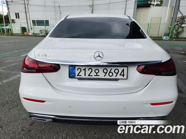 Mercedes-Benz E-Class (W213) E250 Avantgarde 2021 — фото 6