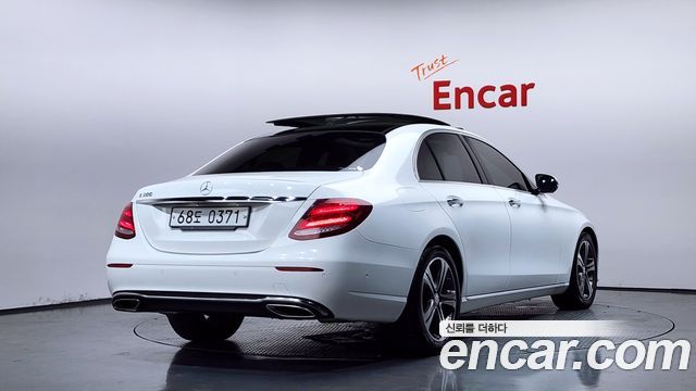 Mercedes-Benz E-Class (W213) E300 Avantgarde 2017 — фото 2