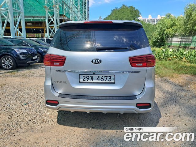 Kia Carnival 9-Seater Luxury 2019 — фото 4