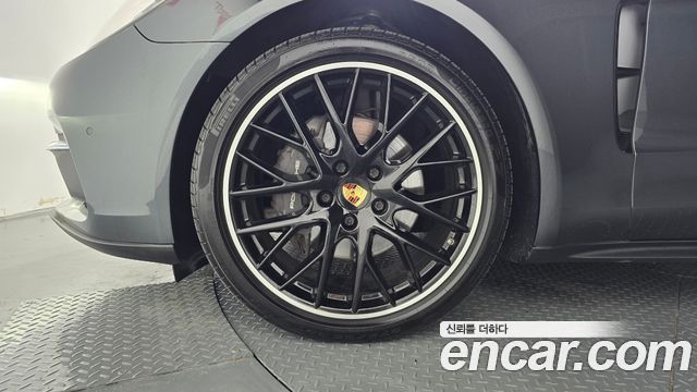Porsche Panamera (971) 3.0 AWD 2018 — фото 5
