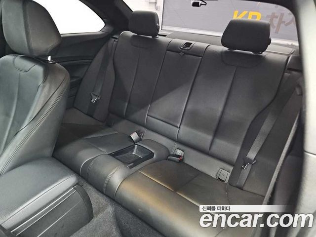 BMW 2 Series (F22) 220d M Sport Coupe 2014 — фото 16