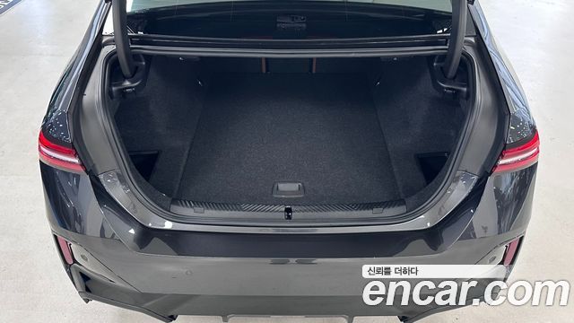 BMW i5 (G60) eDrive 40 M Sport 2024 — фото 24