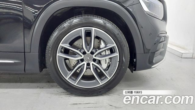 Mercedes-Benz GLB-Class (X247) AMG GLB35 4MATIC 2025 — фото 5