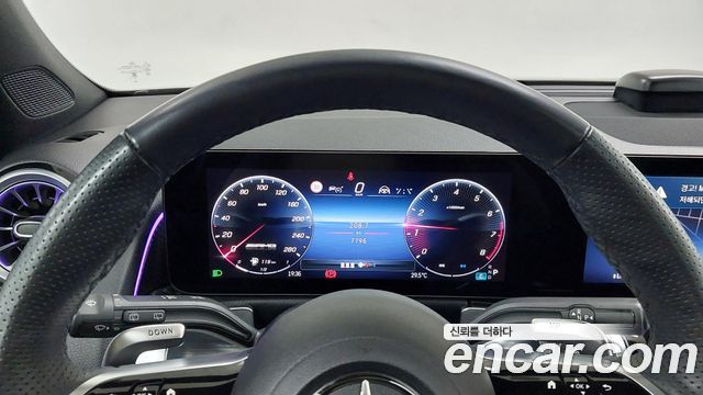 Mercedes-Benz GLB-Class (X247) AMG GLB35 4MATIC 2025 — фото 8
