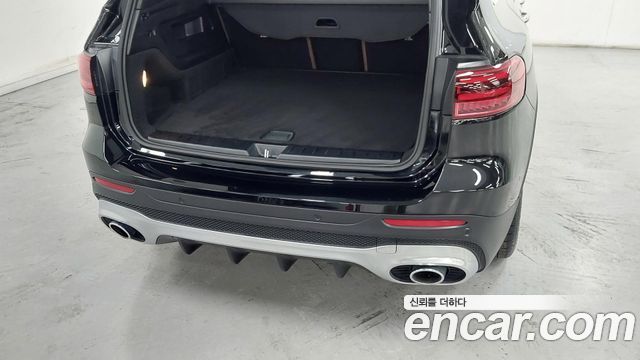 Mercedes-Benz GLB-Class (X247) AMG GLB35 4MATIC 2025 — фото 15
