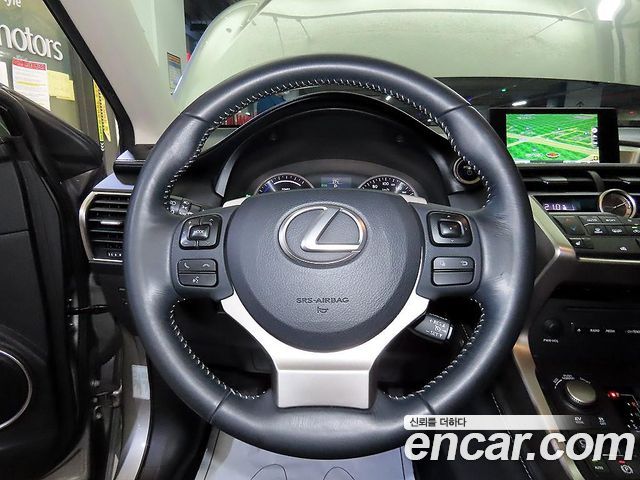Lexus NX300h Supreme 2015 — фото 8