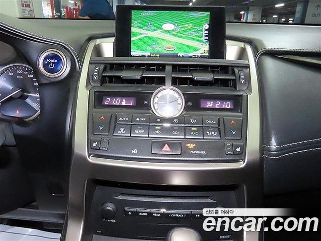 Lexus NX300h Supreme 2015 — фото 15