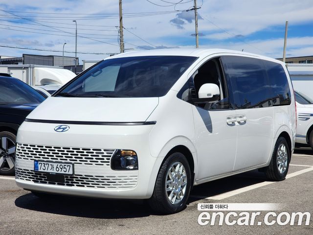Hyundai Staria L3.5 Tourer 11-Seater Modern 2023 — фото 1