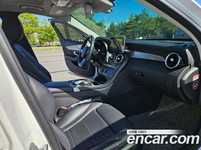 Mercedes-Benz C-Class (W205) C200 AMG Line 2018 — фото 10