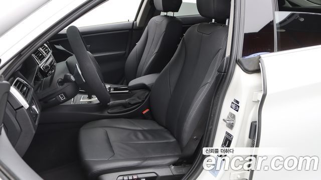 BMW 4 Series (F32) 420i Gran Coupe Special Edition 2020 — фото 17