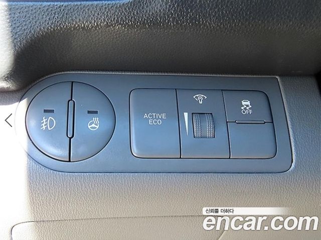 Hyundai Grand Starex Van 3-Seater Smart 2019 — фото 16