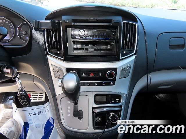Hyundai Grand Starex Van 3-Seater Smart 2019 — фото 17