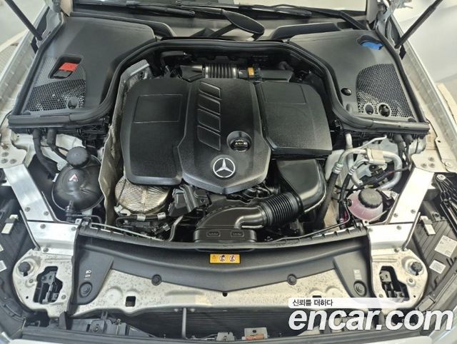 Mercedes-Benz E-Class (W213) E220d 4MATIC AMG Line 2023 — фото 5