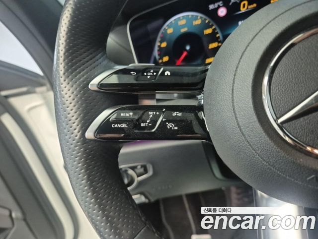 Mercedes-Benz E-Class (W213) E220d 4MATIC AMG Line 2023 — фото 9