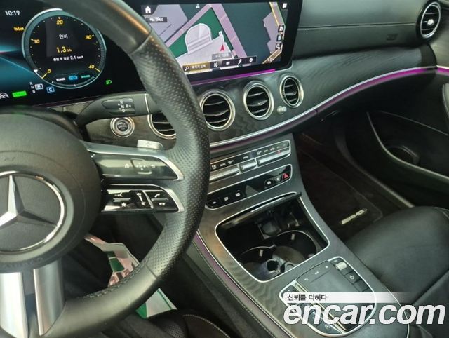 Mercedes-Benz E-Class (W213) E220d 4MATIC AMG Line 2023 — фото 10