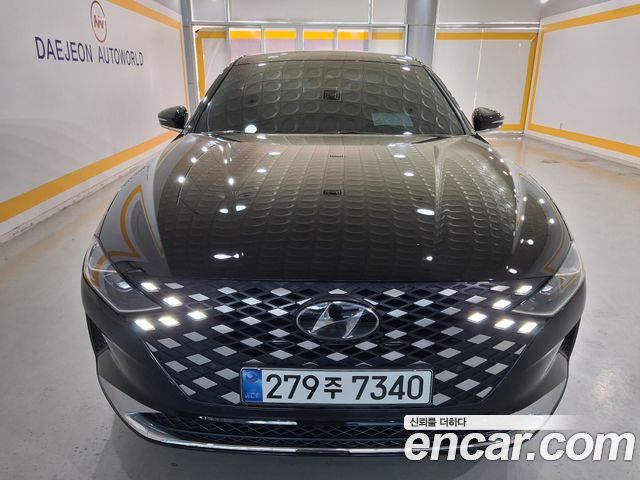 Hyundai Grandeur (IG) 3.0 LPi Rent Car Premium