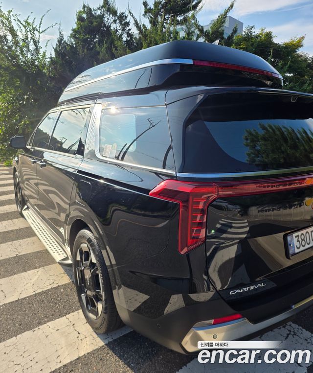 Kia Carnival (IV) HEV 9-Seater Hi-Limousine Signature 2025 — фото 2