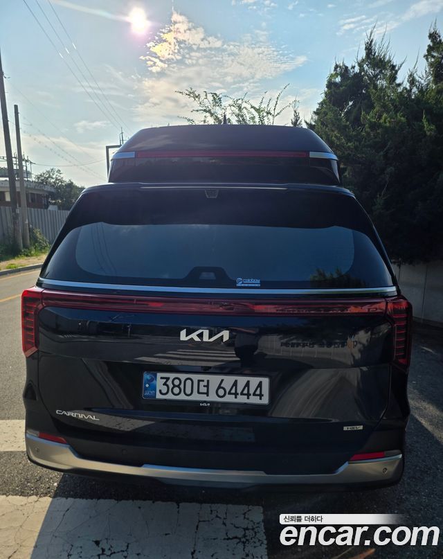 Kia Carnival (IV) HEV 9-Seater Hi-Limousine Signature 2025 — фото 4