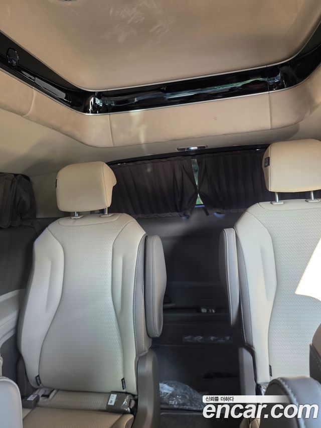 Kia Carnival (IV) HEV 9-Seater Hi-Limousine Signature 2025 — фото 10