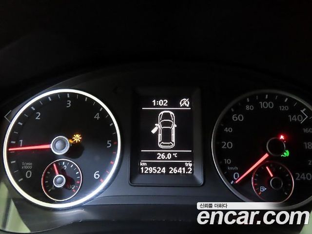 Volkswagen Tiguan 2.0 TDI Comfort 5N 2015 — фото 9