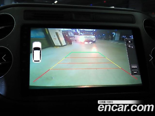 Volkswagen Tiguan 2.0 TDI Comfort 5N 2015 — фото 17