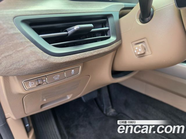 Kia K8 2.5 Gasoline 2WD Noblesse 2023 — фото 21
