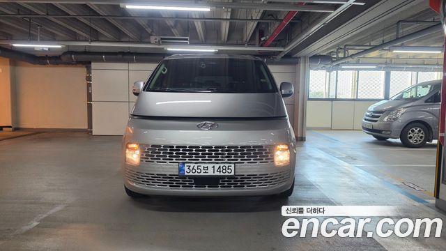 Hyundai Staria Tourer 9-Seater Modern 2023 — фото 2