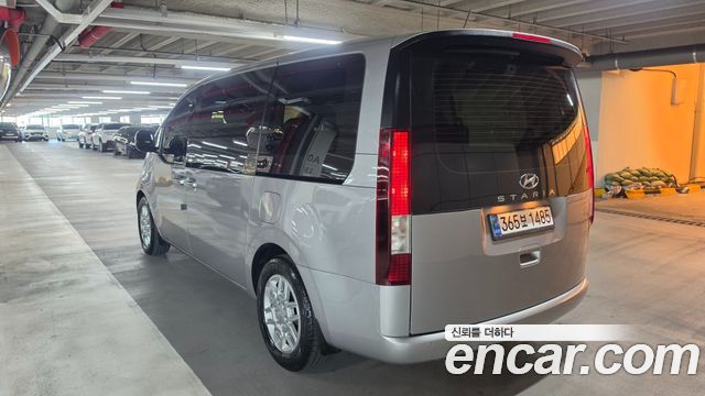 Hyundai Staria Tourer 9-Seater Modern 2023 — фото 4