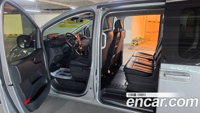 Hyundai Staria Tourer 9-Seater Modern 2023 — фото 22