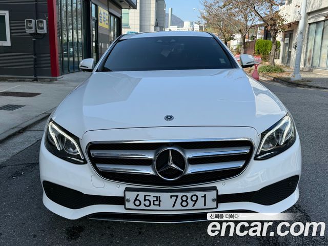 Mercedes-Benz E-Class (W213) E300 4MATIC Avnatgarde 2019 — фото 1