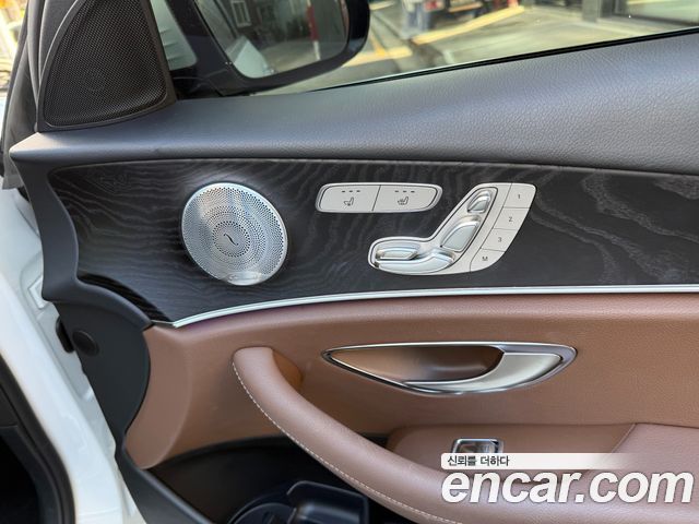 Mercedes-Benz E-Class (W213) E300 4MATIC Avnatgarde 2019 — фото 15