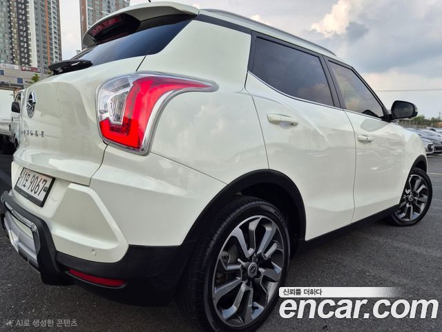 KG Mobility (SsangYong) Tivoli LX 2WD HI-DLX 2015 — фото 6