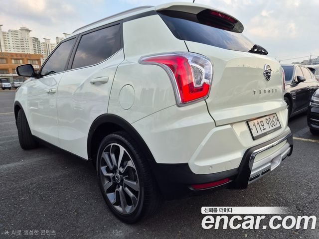 KG Mobility (SsangYong) Tivoli LX 2WD HI-DLX 2015 — фото 7