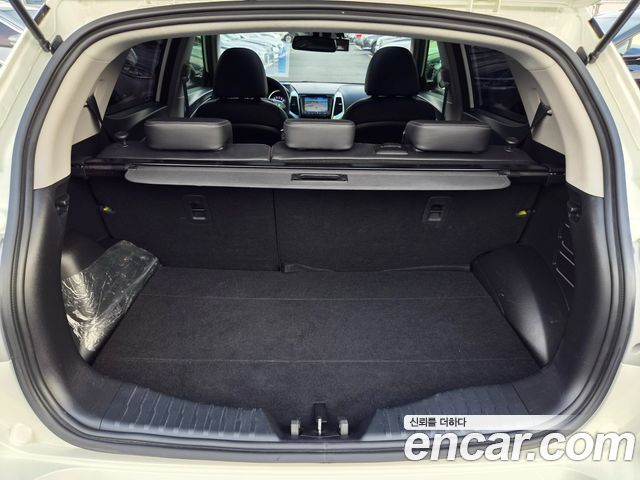 KG Mobility (SsangYong) Tivoli LX 2WD HI-DLX 2015 — фото 9