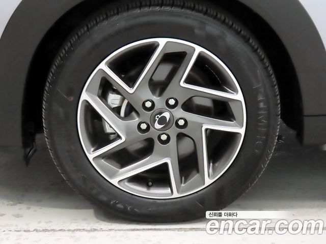 KG Mobility (SsangYong) Tivoli 1.5 2WD V7 2024 — фото 5