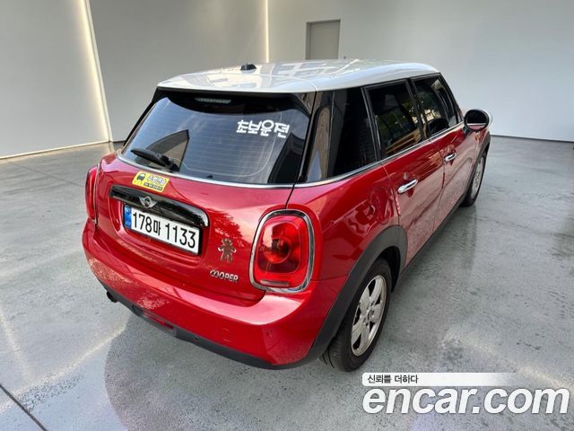 MINI Cooper D 5Door Standard 3rd 2016 — фото 6