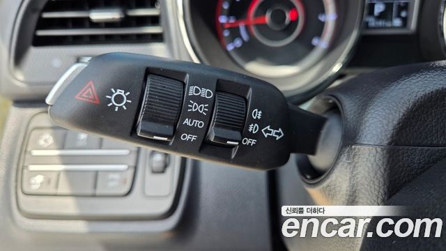 KG Mobility (SsangYong) Tivoli Air 1.6 RX 2WD 2017 — фото 20