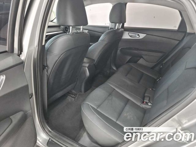 Kia K3 (II) 1.6 Prestige 2022 — фото 11