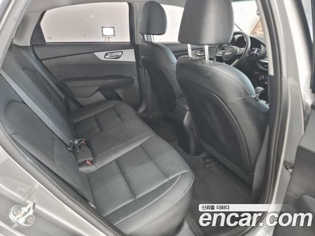 Kia K3 (II) 1.6 Prestige 2022 — фото 13