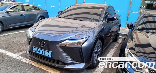 Lexus RZ450e Luxury