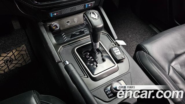 KG Mobility (SsangYong) Rexton Sports Khan Diesel 2.2 4WD Professional S (5-Link) 2019 — фото 9